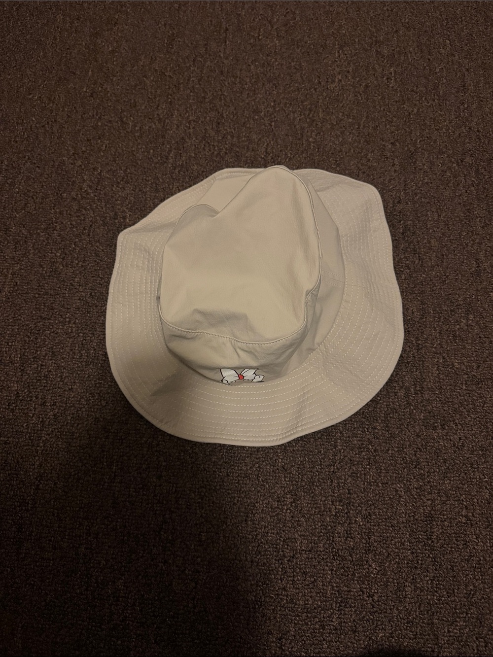 Uniqlo beige bucket hat